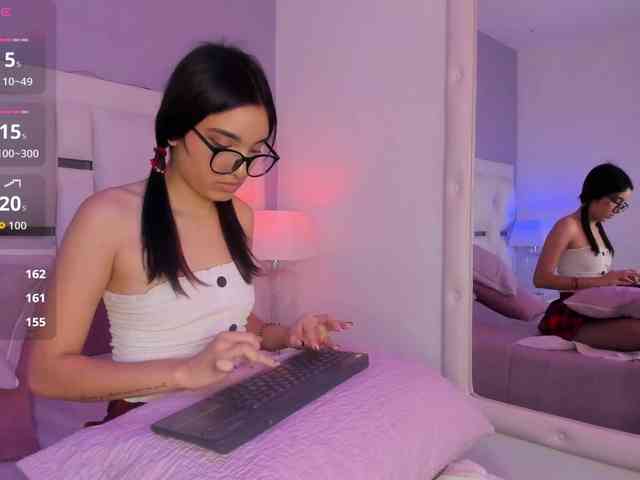 ZoeWilson webcam