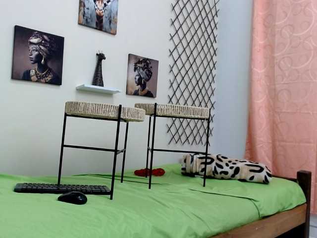 girlerotica18 live cam on BongaCams