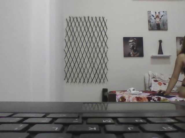 girlerotica18 live cam on BongaCams