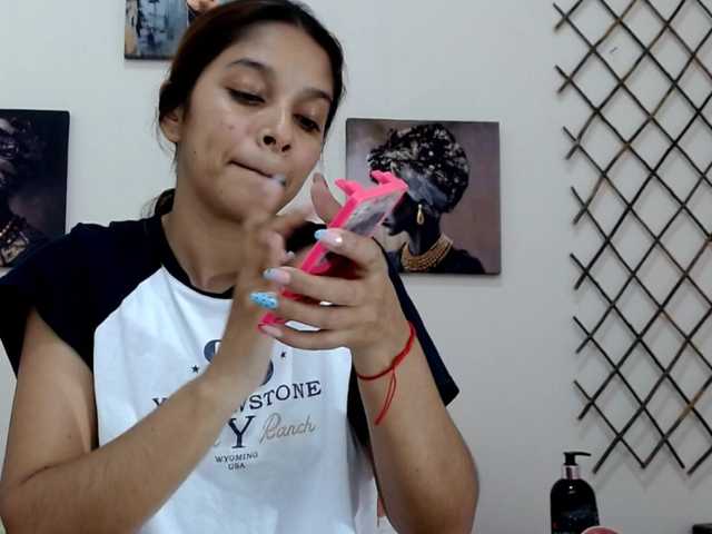girlerotica18 live cam on BongaCams