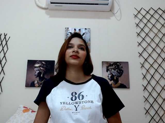 girlerotica18 live cam on BongaCams