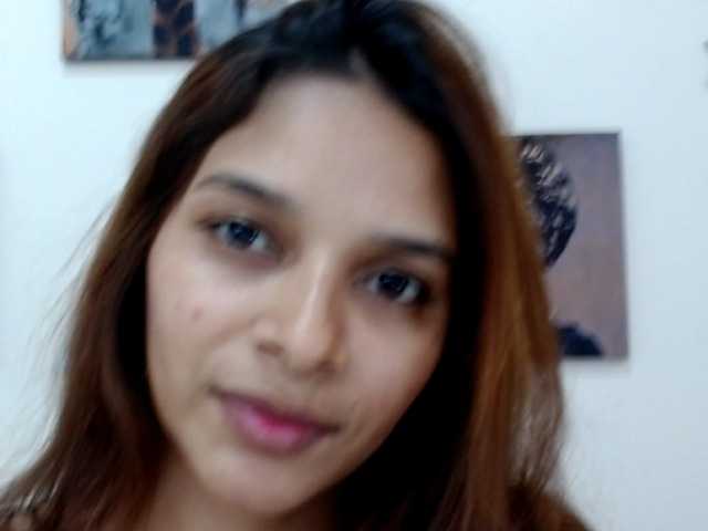 girlerotica18 live cam on BongaCams