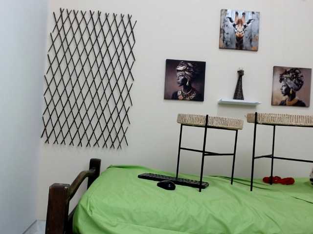 girlerotica18 live cam on BongaCams