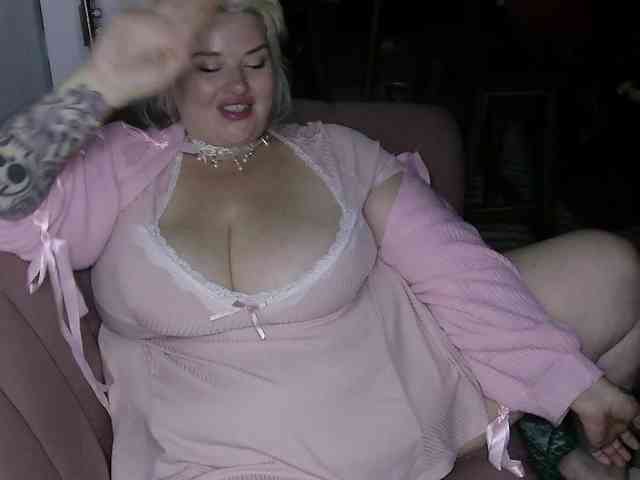 Model: BellaBelly