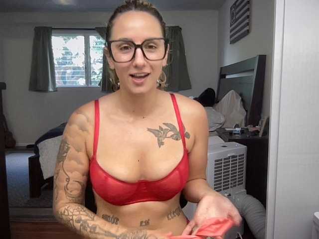 roxyrusso live cam on BongaCams