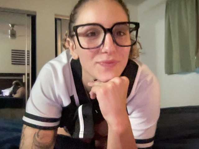 roxyrusso live cam on BongaCams