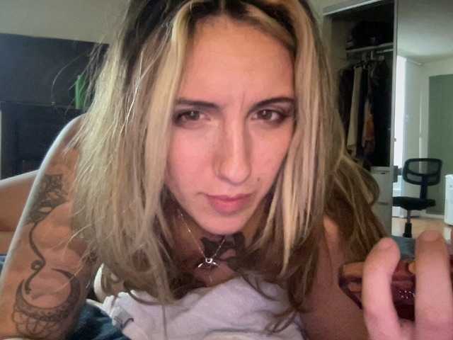 roxyrusso live cam on BongaCams