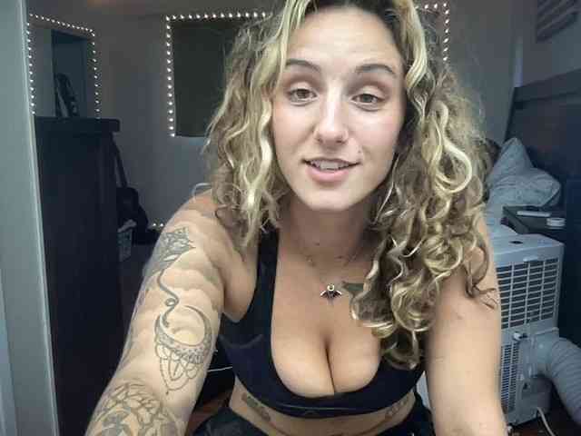 roxyrusso webcam