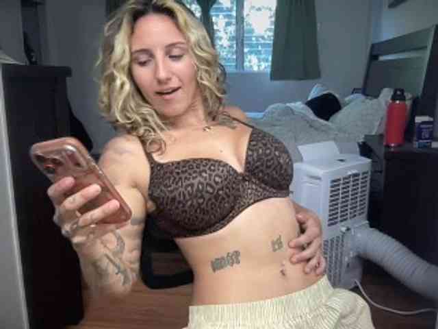 roxyrusso webcam
