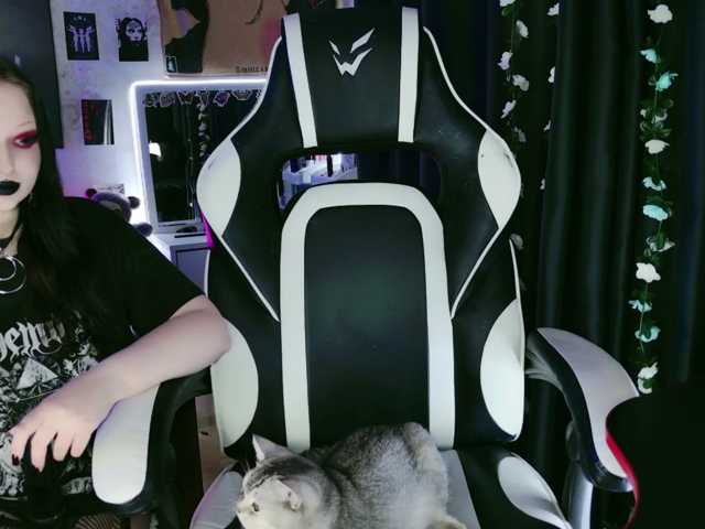 razor-claw, en directo ahora en BongaCams