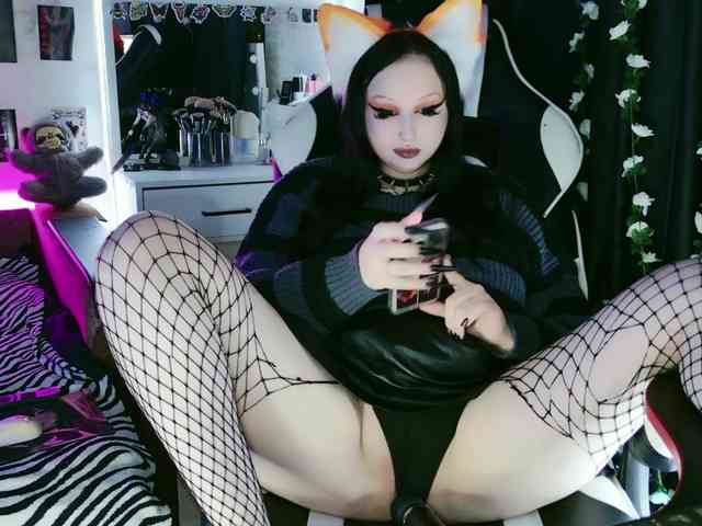 razor-claw webcam