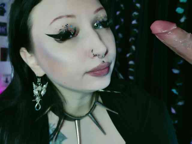 razor-claw webcam