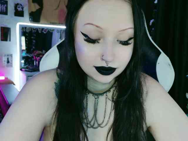 razor-claw webcam