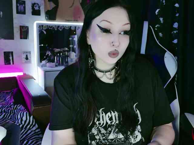 razor-claw webcam