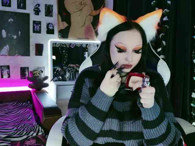 razor-claw webcam