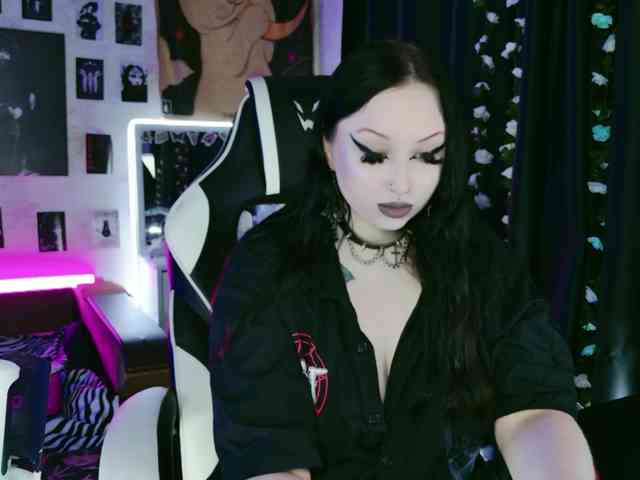 razor-claw webcam