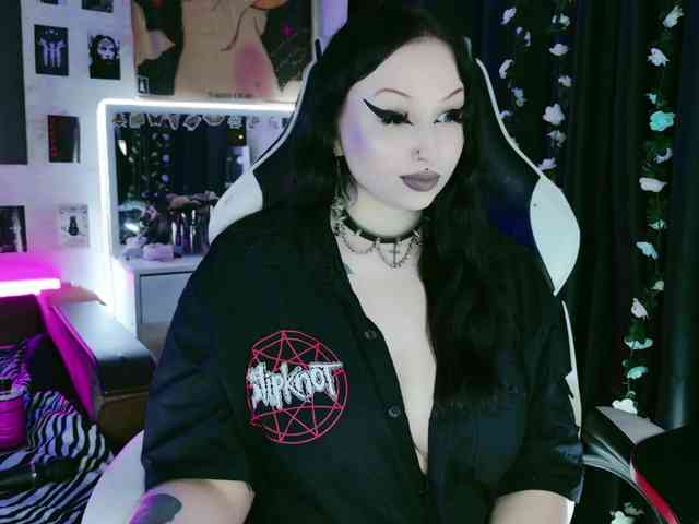razor-claw webcam