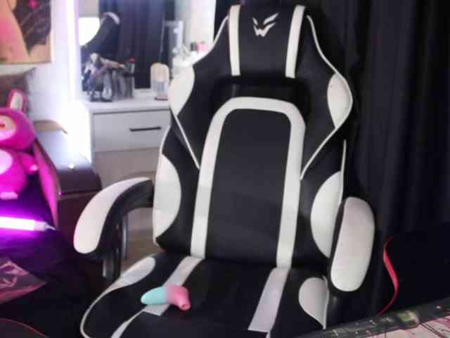 razor-claw webcam