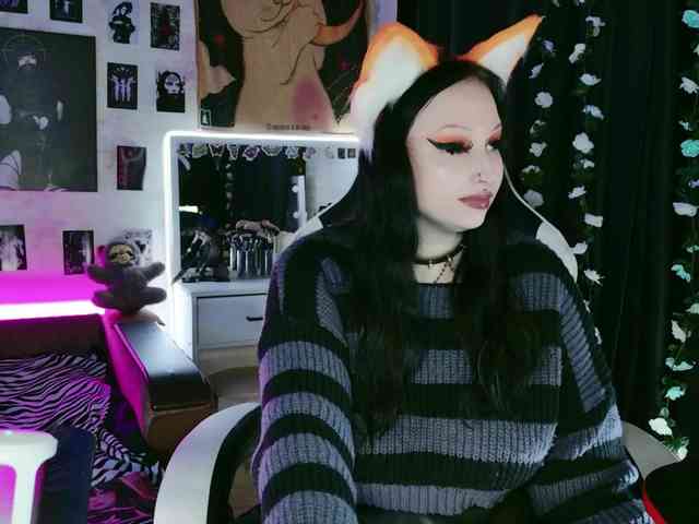 razor-claw webcam