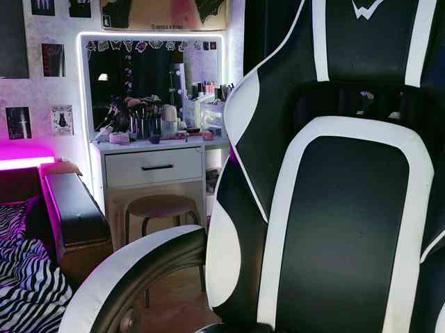 razor-claw webcam