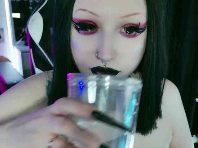 razor-claw webcam