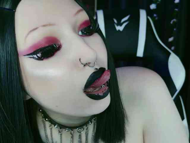 razor-claw webcam