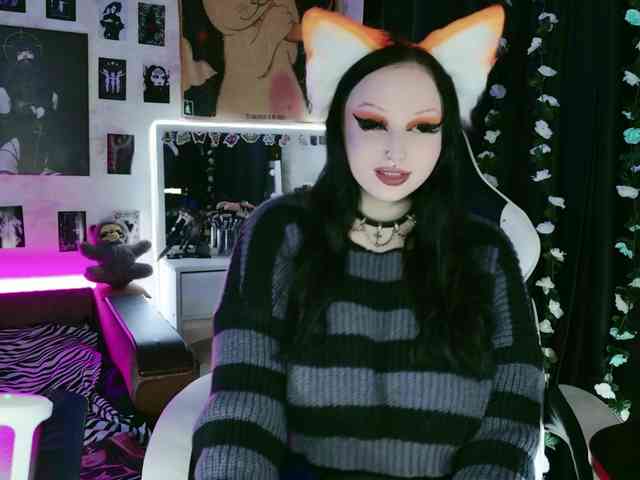 razor-claw webcam