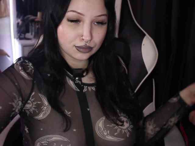 razor-claw webcam