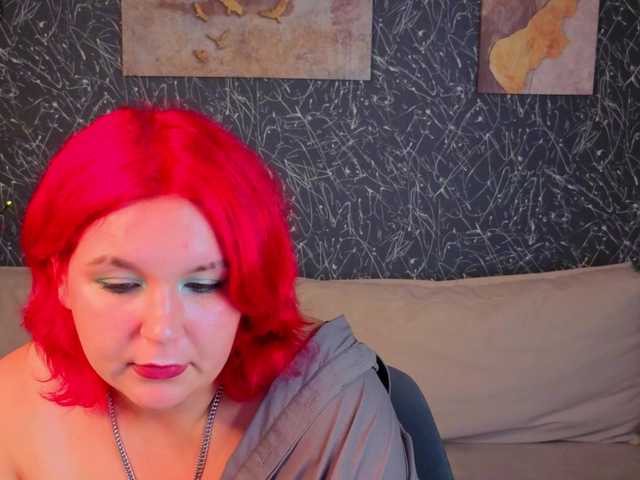 Emma-Davisey live cam on BongaCams