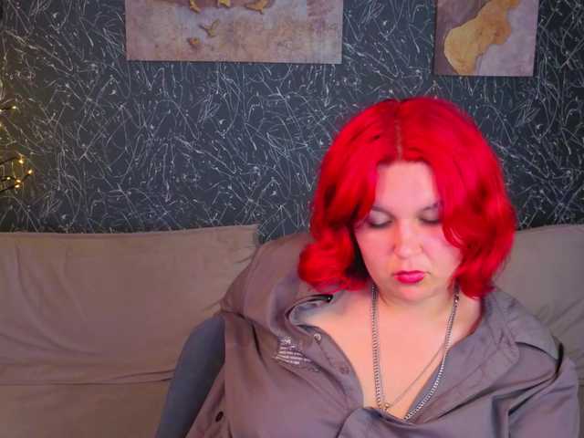 Emma-Davisey live cam on BongaCams