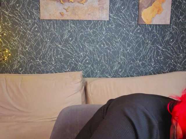 Emma-Davisey live cam on BongaCams