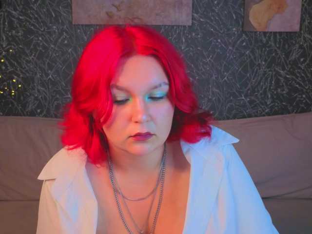 Emma-Davisey live cam on BongaCams