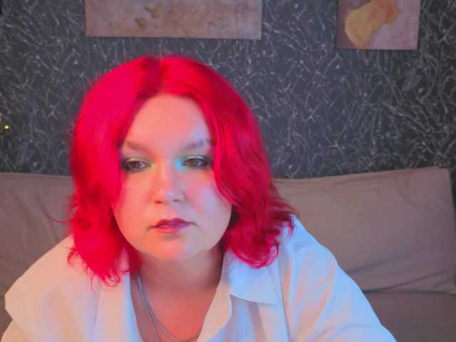 Emma-Davisey live cam on BongaCams