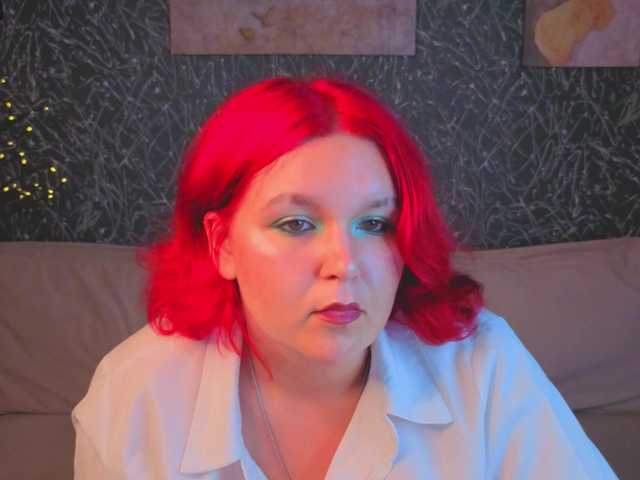 Emma-Davisey live cam on BongaCams
