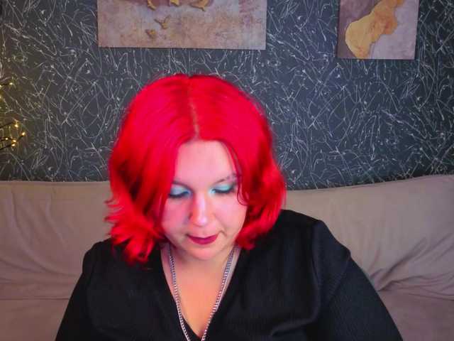 Emma-Davisey live cam on BongaCams