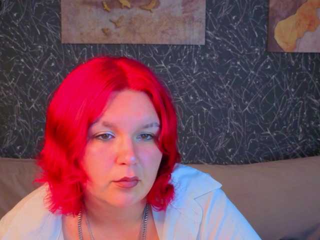 Emma-Davisey live cam on BongaCams