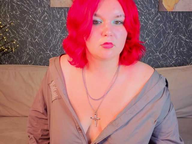 Emma-Davisey live cam on BongaCams
