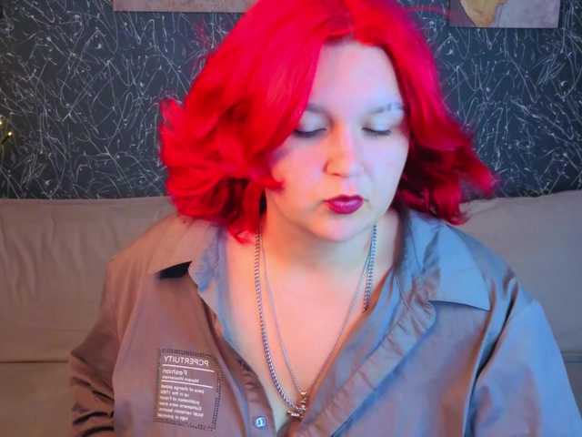 Emma-Davisey live cam on BongaCams