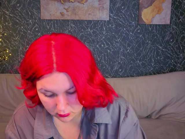 Emma-Davisey live cam on BongaCams