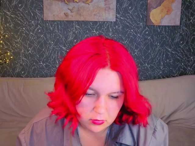 Emma-Davisey live cam on BongaCams