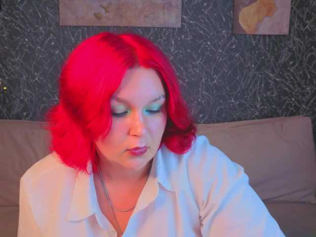 Emma-Davisey live cam on BongaCams
