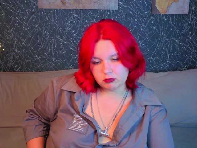 Emma-Davisey live cam on BongaCams