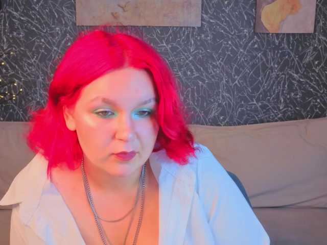 Emma-Davisey live cam on BongaCams