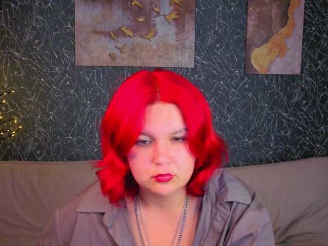 Emma-Davisey live cam on BongaCams