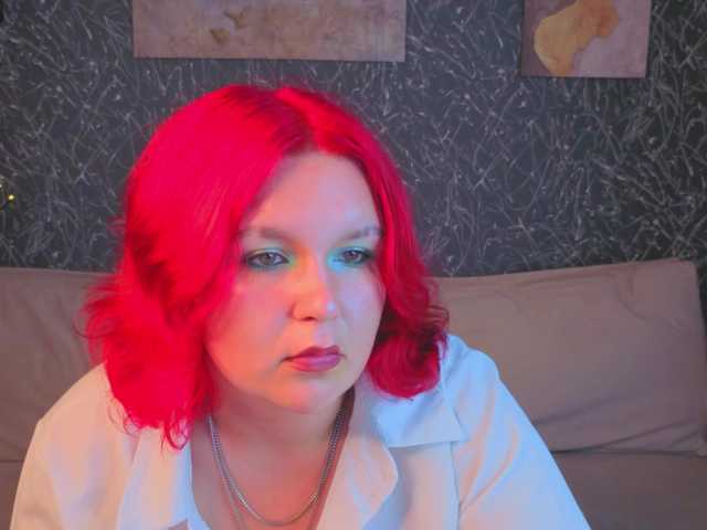 Emma-Davisey live cam on BongaCams