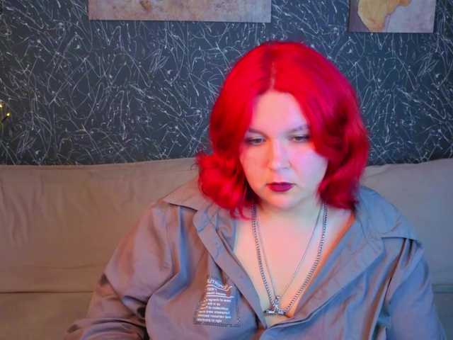 Emma-Davisey live cam on BongaCams
