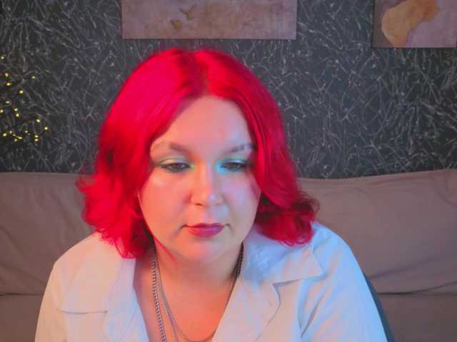 Emma-Davisey live cam on BongaCams