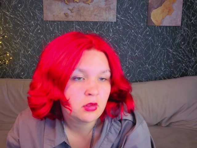 Emma-Davisey live cam on BongaCams