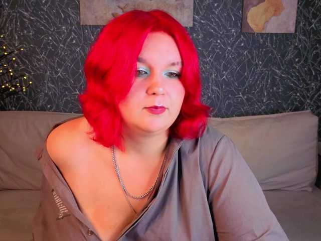 Emma-Davisey live cam on BongaCams