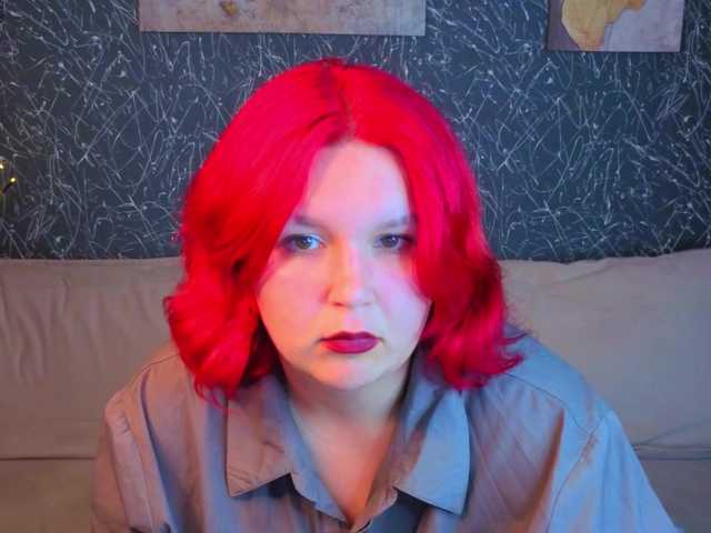 Emma-Davisey live cam on BongaCams
